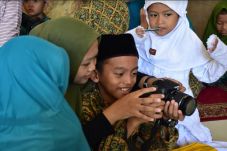 Stikom Media Kenalkan...