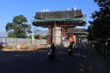 Proyek Tol BORR Seksi...