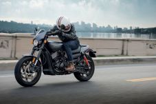 Harley Davidson Bertenaga...