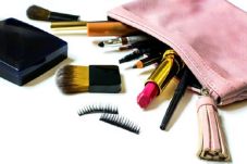 Pilih Makeup Multifungsi...