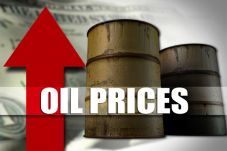 Harga Minyak Brent Tembus...