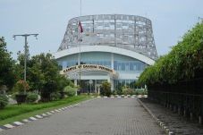 Rini Tunjuk Wildan Widarman...