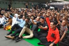 Hibur Aparat TNI-Polri,...