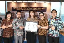 MNC Bank Targetkan Kredit...
