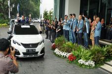 Berikan Kegembiraan,...