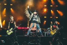 Guns N Roses Pastikan...