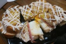 Sensasi Roti Bakar Arang...
