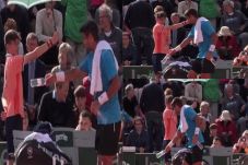 Viral, Ball Boy Suruh...