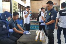 Polisi Tes Urine Puluhan...