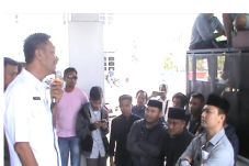 Desak Tutup Aktivitas...