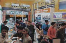 Jelang Lebaran, Omzet...
