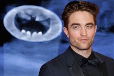 Batman Versi Robert...
