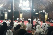 Ribuan Pelayat Gelar...
