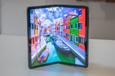 TCL Mulai Produksi Masal...