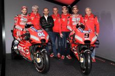 Petrucci dan Dovi Punya...
