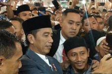 Usai Salat Id di Masjid...