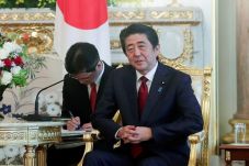 Kunjungi Iran, Shinzo...