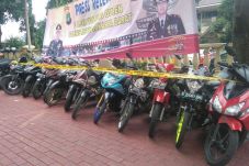 Teriaki Teman Maling,...