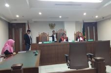 Sengketa Lahan di Roxy,...