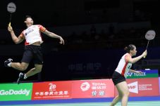 Praveen/Melati Hat-trick...