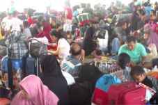 Ribuan Calon Penumpang...