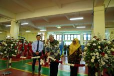 Kelas Pertama Mitsubishi...
