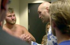 Tyson Fury Datang ke...