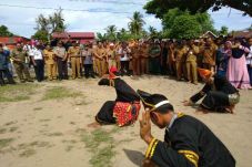 Amping Parak Wakili...