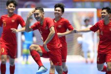 Bungkam Vietnam, Timnas...