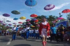 Kemegahan Fashion Karnaval...
