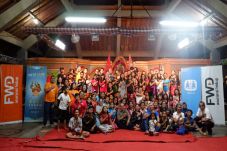 FWD Life Berikan Edukasi...