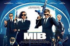 Review Film Men In Black:...