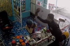 Aksi Perampokan Terekam...