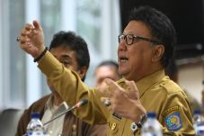 Kemendagri Anggarkan...