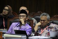 Tim Hukum KPU Puas Jawab...