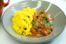 Lezatnya Menu Nasi Kuning...