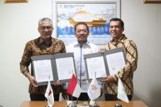 PGN dan Krakatau Steel...