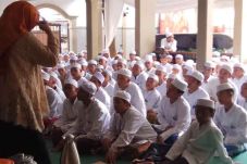 Lazismu-FKUI Gelar Pengobatan...