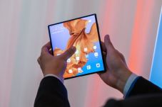 Masih Bawa OS Android,...