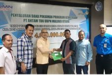 Bantu UKM, Antam Salurkan...