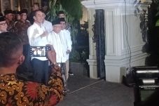 Jokowi Jemput Maruf,...