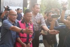 Kejaksaan Tahan Anggota...