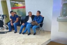 Selama Buron, Mindo...