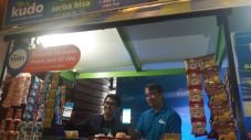 Majukan Warung Tradisional,...