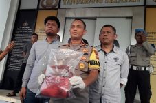 Guru Bimbel Sodomi Muridnya...