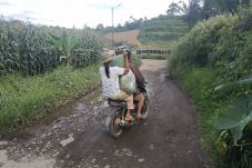 Jalan Menuju Pusat Perdagangan...