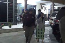 Kelabui Petugas, Pasangan...