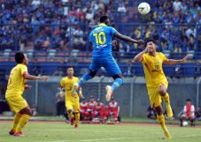 Menjamu Bhayangkara...