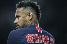 Neymar Balik ke Camp...