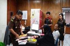 Kejati Sulut Tahan 2...